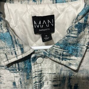 Boohoo Blue and White Men's Jacket